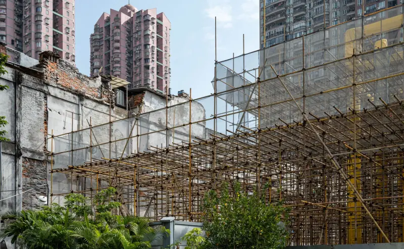 重庆公路路面施工中交通安全设施安装的关键技术要点